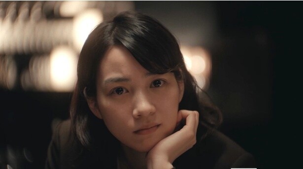 のん“飛鳥”VS鳴海唯“由奈”、人生を懸けた“女の盤上バトル”に視聴者騒然「見たことない目つき」＜MISS KING / ミス・キング＞