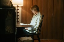 やるべき仕事を選ぶ駒木根葵汰“羽山”に、新原泰佑“白崎”が寄り添う様子が尊い「辛い」の声＜２５時、赤坂で２＞