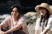 橋本将生“巧巳”「俺は約束したんだ、澪さんを守るって」恒松祐里“澪”を疑う丈太郎“水川”と話をする＜ひと夏の共犯者＞