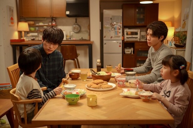 白洲迅“晴海”、櫻“清一郎”の子育てに思い悩む「優しいって良いことなんですかね…」＜パパと親父のウチご飯＞