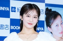 NMB48川上千尋、初の写真集は“バックスクリーン3連発”級の自信作「バース・掛布・岡田です！」