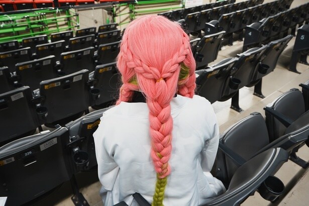 甘露寺蜜璃の“三つ編み”をとことん研究し、何日もかけて自ら編み込んだ