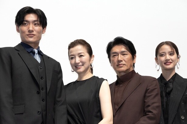 慎太郎役の松谷鷹也、母親・まなみ役の鈴木京香、父親・真之介役の高橋克典、姉・真子役の山崎紘菜