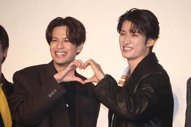 森崎ウィン、向井康二への愛がスマホに伝染「康ちゃんはもちろん、Snow Manの情報を把握してる」