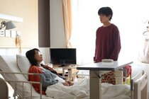 目黒蓮、佐藤浩市“山王耕造”の隠し子を演じる　中嶋朋子と第4話に登場＜ザ・ロイヤルファミリー＞