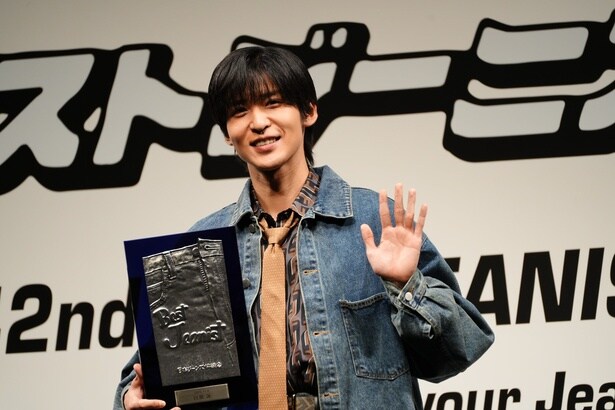 Snow Man目黒蓮、“ベストジーニスト”殿堂入りに向けて意気込み語る「来年もわんちゃんに報告できるように頑張ります」