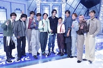 Snow Manが岡村隆史を巻き込んで最新曲を披露　ラウールと“身長差30cm”で事件勃発も＜週刊ナイナイミュージック＞