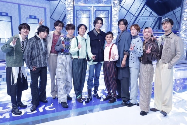 Snow Manが岡村隆史を巻き込んで最新曲を披露　ラウールと“身長差30cm”で事件勃発も＜週刊ナイナイミュージック＞