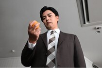 要潤“利人”がオレンジを握りつぶす…視聴者から「こういう役やらせたらピカイチ」の声＜終幕のロンド＞