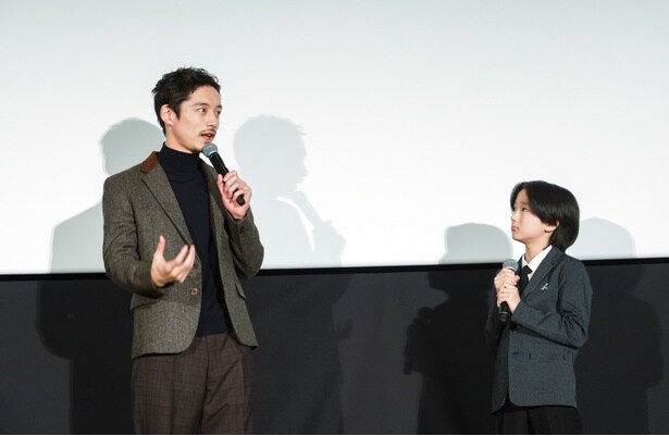 坂口健太郎、小野桜介