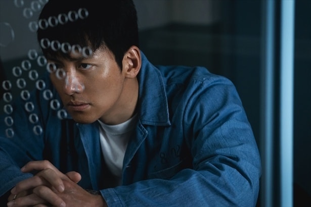 「捏造された都市」場面写真