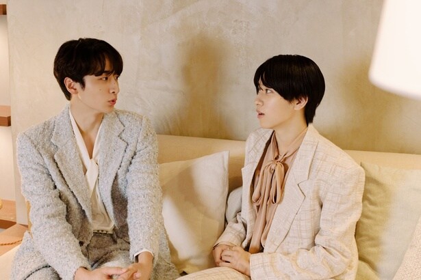 【写真】一生懸命話す本島さんと優しく聞いている小関さんの様子など全9枚