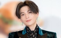 八木勇征”旬”＆ミチ"波留”、ポスター撮りで制服着用に「めちゃくちゃ似あってます」「好きすぎる」＜推しが上司になりまして フルスロットル＞