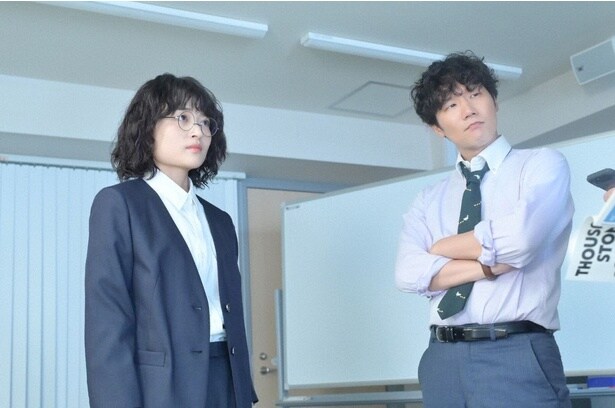 日向子(奥山)は、舞台俳優・末永の降板理由を探りに行くことに