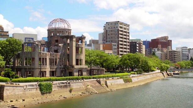 広島の原爆ドーム