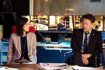 田中哲司“梶山管理官”の一言にファン反応「突然のキュン…！」天海祐希“有希子”との微妙な関係に注目集まる＜緊急取調室＞