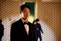 岩本照“辰之助”ら、高級ブランド主催のイベント警護を担う　藤原丈一郎“湊”は成海璃子“千早”の異変を察知＜恋する警護24時 season2＞