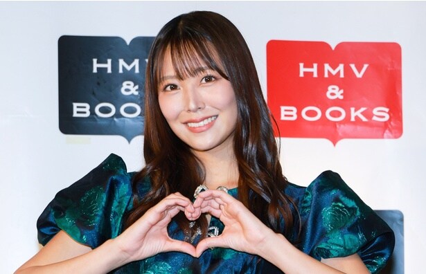 白間美瑠、いま一番“MERCI”を言いたい相手は父「私の“人間力”を育ててくれたお父さんです」