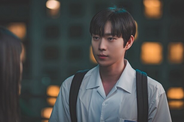 「絶望感えぐい」視聴者嘆き…“魔性の女”に魅了されたキム・ヨンデ“ジュンソ”が涙…＜親愛なるX＞