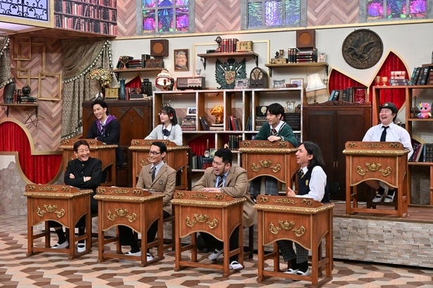 (一列目左から)辰巳琢郎、きくりん、松井ケムリ(令和ロマン)、ふかわりょう／二列目左から）池崎理人(INI)、岡田紗佳、猪狩蒼弥(KEY TO LIT)、やす子