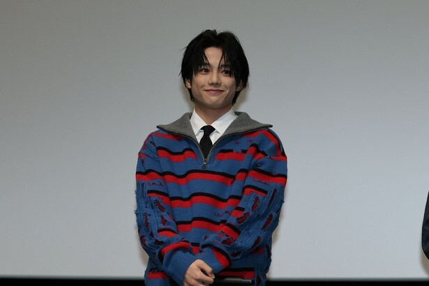 真弓孟之(AmBitious)が「恋に至る病」舞台あいさつに登壇