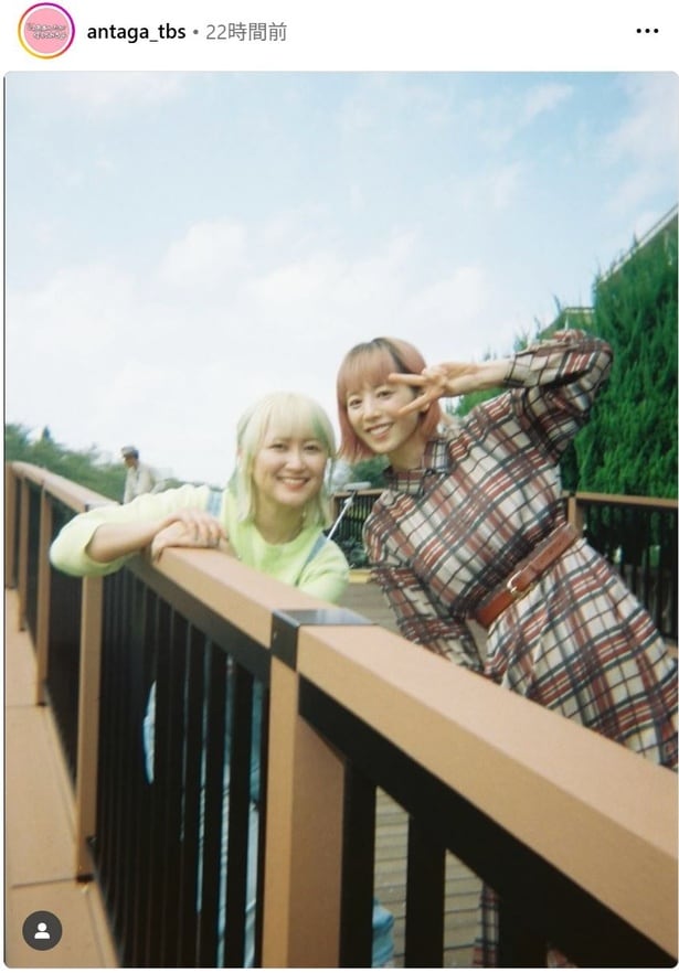  【写真】夏帆＆サーヤ、笑顔はじけるさわやかなオフショットに反響
