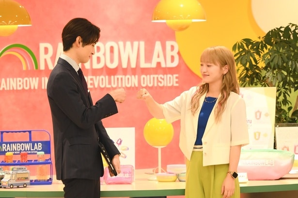 RAINBOWLAB上場に向けて、最後の壁に挑む茉海恵(川栄李奈)と竜馬(向井康二)