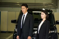 岩本照“辰之助”のタキシード姿に「素敵なボディガード」の声　裏切り者疑惑の夏生大湖“久我”はキッパリ否定＜恋する警護24時 season2＞