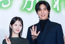 浜辺美波、目黒蓮の多忙ぶりに驚嘆「思ってた50倍ぐらい忙しくて(笑)。すぐ海外に行っちゃったり」