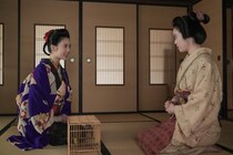 北香那“リヨ”「あなたは私のライバルなのかしら？」　高石あかり“トキ”に問いかける＜明日のばけばけ＞