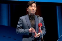 ちょんまげ姿の森優作、満面の笑みを浮かべるオフショットに「笑顔がかわいすぎる」の声＜良いこと悪いこと＞