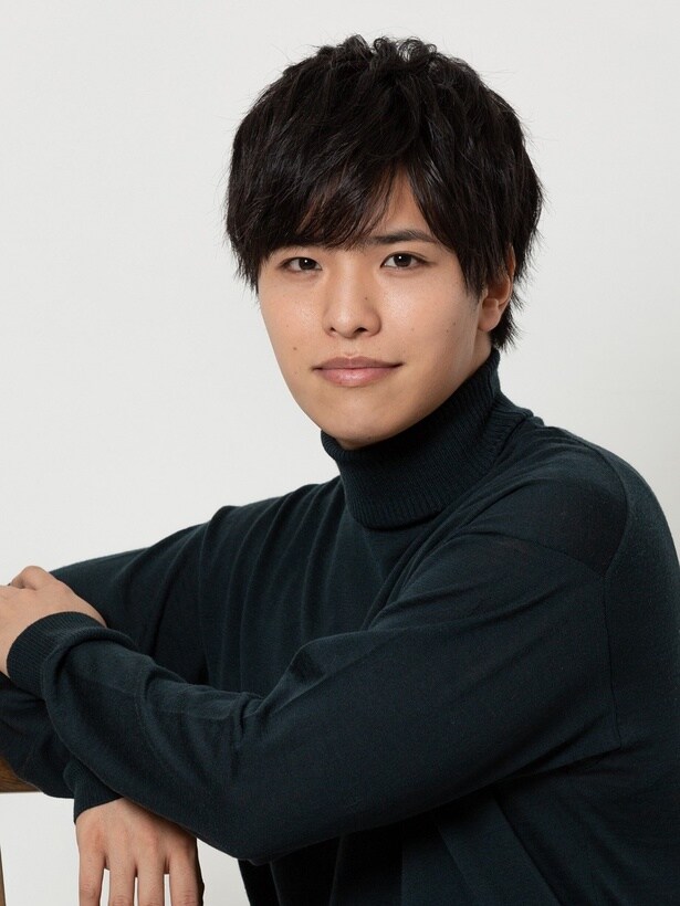 右沙田春真役：石谷春貴