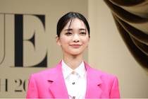 見上愛、2025年は“100点満点”「出会いの多い1年間だった」と回顧　HANAは華やかな衣装で個性爆発