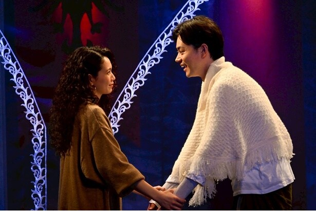 浜辺美波“樹里”は、菅田将暉“久部”と二階堂ふみ“リカ”の関係に不安を抱く「久部とリカが別れますように！」＜もしがく＞