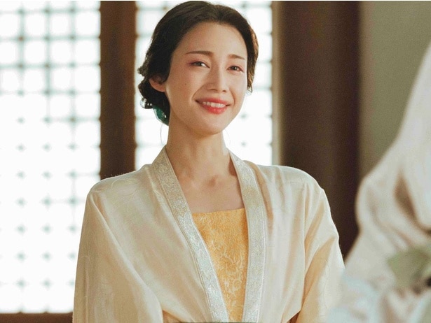 トウ礼華役:中村ゆりか