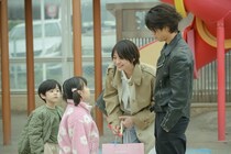 松島聡“千石”、山下リオ“真希”の帰国を喜ぶ棚橋乃望“愛梨”の一方、複雑な思いに「俺といるより真希といる方がいいもんな」＜パパと親父のウチご飯＞