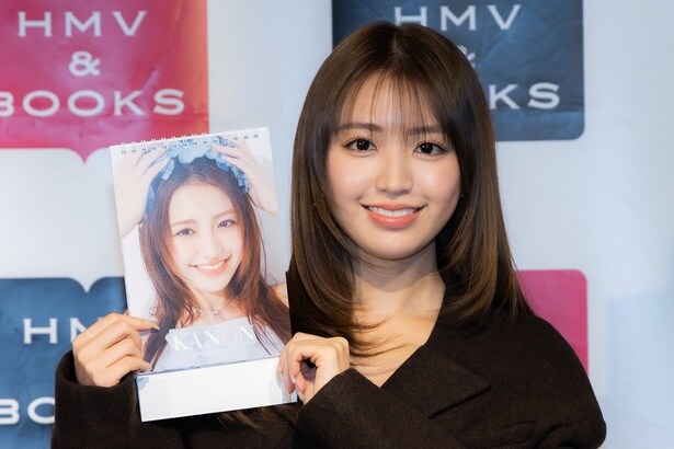香音が2026年カレンダーの発売記念イベントに登壇
