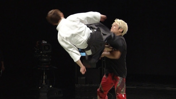 拳王選手を相手に驚異の身体能力を見せる合気道・白川竜次氏(#2より)