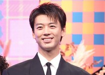 竹内涼真が“手作りおにぎり”を差し出すショットに「私にください」「何個でも頂きます」の声＜じゃあ、あんたが作ってみろよ＞