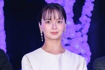 多部未華子、『青の洞窟 SHIBUYA』点灯式に登場　クリスマスの予定は「パーティーを家族みんなで」