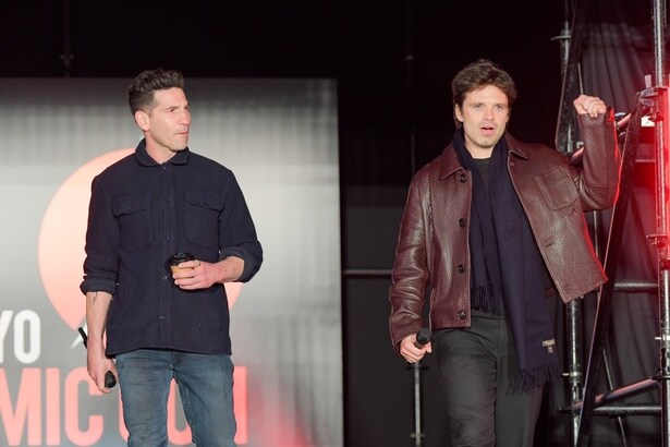 ジョン・バーンサル、セバスチャン・スタン(写真左から)