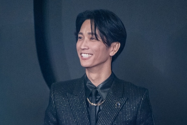 田中樹がスペシャルアンバサダーとして受賞者にトロフィーを渡す役目を務めた