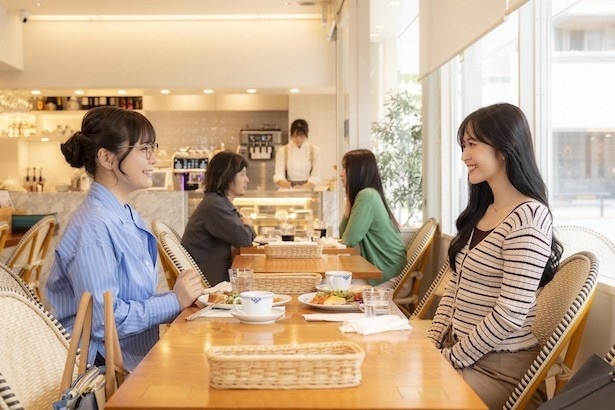 鈴木愛理“愛衣”が東雲うみ“ひかる”に恋愛成就を報告　「いい人すぎる」と反響＜推しが上司になりまして フルスロットル＞