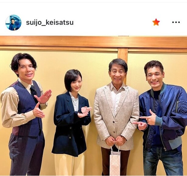 【写真】小林隆の誕生日を祝う佐藤隆太&山下美月&柿澤勇人の4ショット