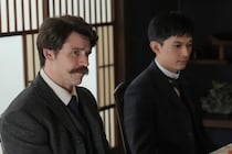 ＜明日のばけばけ＞トミー・バストウ“ヘブン”、吉沢亮“錦織”や北香那“リヨ”に過去の結婚生活について語る