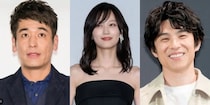 警備艇でポージングが決まっている…佐藤隆太＆山下美月＆中尾明慶、笑顔の3ショットに「気になる」の声＜新東京水上警察＞