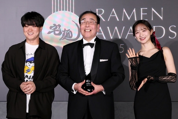 みんなで選ぶ日本ラーメン大賞PLATINUM・家系総本山 ラーメン吉村家