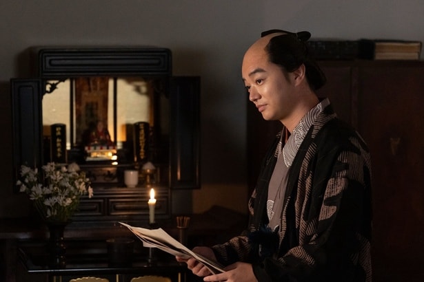 大河ドラマ「べらぼう」で歌麿を演じる染谷将太にインタビューを実施