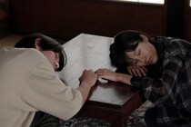 橋本将生“巧巳”「とにかく逃げないと！」恒松祐里“眞希”と2人で逃避行へ…一方、永瀬莉子“愛衣那”は取り調べを受ける＜ひと夏の共犯者＞