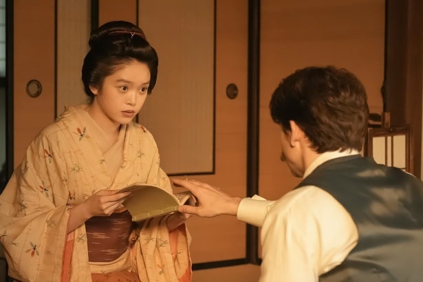 トキ(高石あかり)とヘブン(トミー・バストウ)